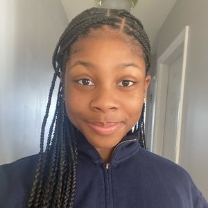 Meet your Posher, Amyra